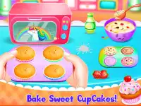 Princess Vampirina Cupcake Maker background