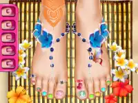 BFFs Beach Pedicure background